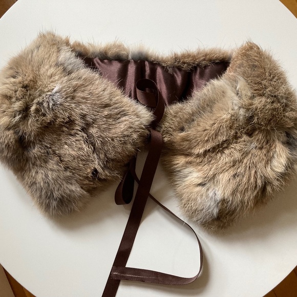 Real Rabbit Fur Collar - Picture 2 of 6